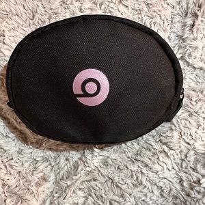 Beats by Dr. Dre headphone case